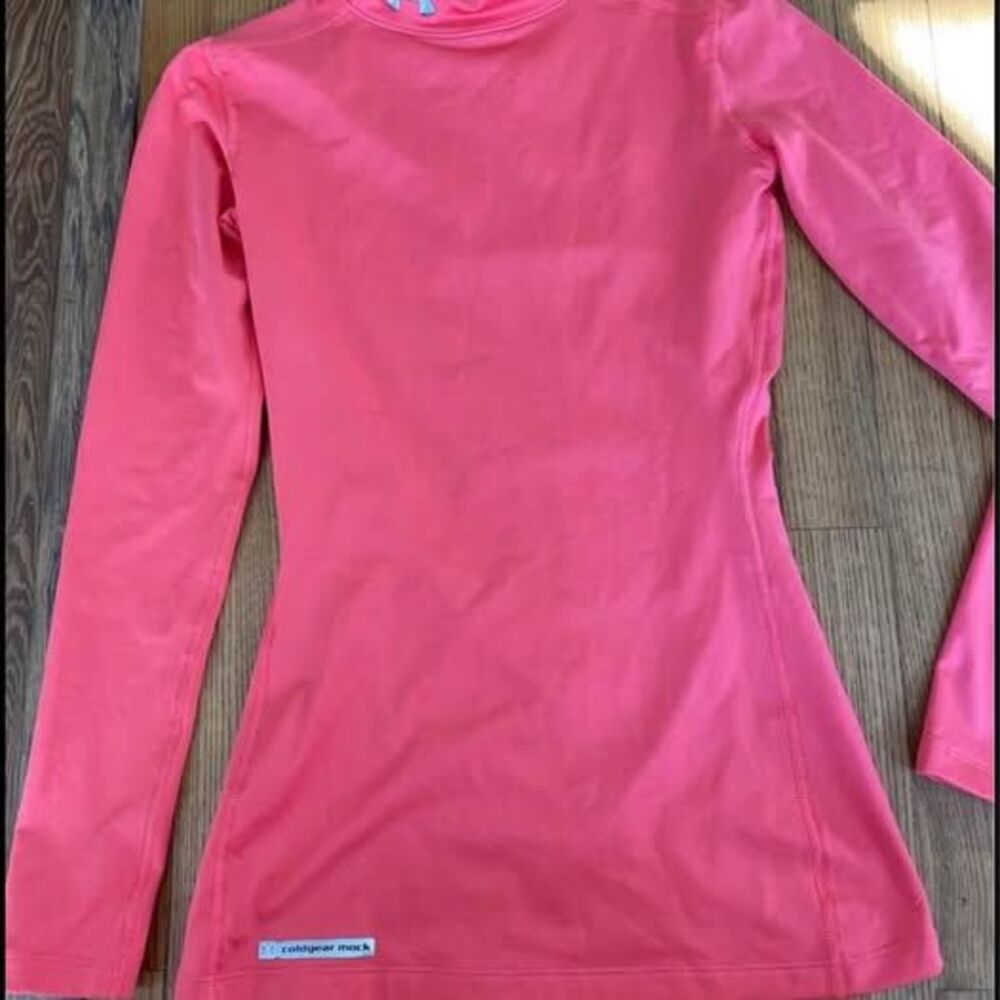 Women’s Under Armour pink cold gear long sleeve tight collared - size XS EUC